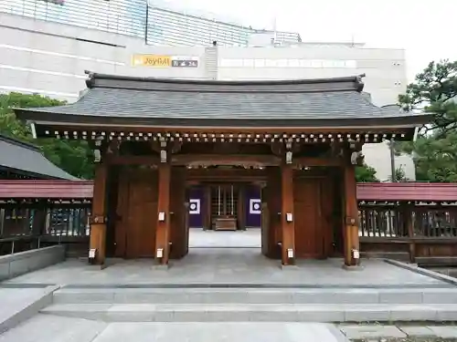 警固神社の山門