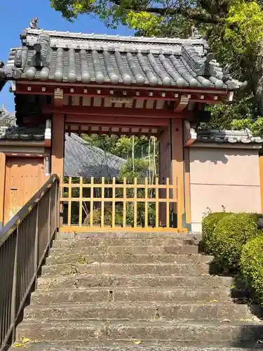 白雲寺の山門