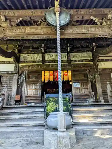 宝戒寺の本殿・本堂