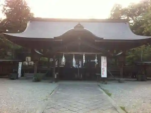 大和神社の本殿