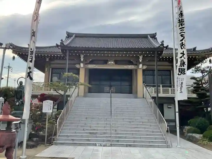 秋葉山圓通寺の本殿・本堂