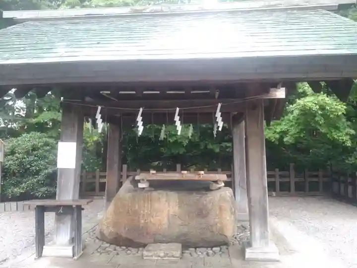白石神社の手水舎