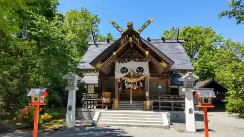 比布神社の本殿