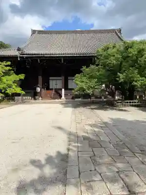 真正極楽寺（真如堂）の{uncategorized: "未分類", other: "その他", undefined: "問題あり", building: "その他建物", grave: "お墓", sacred_gate: "鳥居", guardian: "狛犬", statue: "像", buddha: "仏像", history: "歴史", nature: "自然", garden: "庭園", animal: "動物", pagoda: "塔", temizu: "手水舎", mountain_gate: "山門・神門", sanctuary: "本殿・本堂", subordinate: "末社・摂社", art: "芸術", scenery: "景色", jizo: "地蔵", ema: "絵馬", goshuin: "御朱印", omikuji: "おみくじ", items: "授与品その他", amulet: "お守り", goshuincho: "御朱印帳", eats: "食事", festival: "お祭り", votive_dance: "神楽", shichigosan: "七五三参", wedding: "結婚式", experience: "体験その他", initially: "初詣", around: "周辺", anti_infection: "感染症対策"}