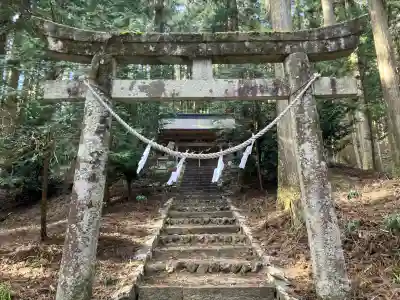 賀蘇山神社の{uncategorized: "未分類", other: "その他", undefined: "問題あり", building: "その他建物", grave: "お墓", sacred_gate: "鳥居", guardian: "狛犬", statue: "像", buddha: "仏像", history: "歴史", nature: "自然", garden: "庭園", animal: "動物", pagoda: "塔", temizu: "手水舎", mountain_gate: "山門・神門", sanctuary: "本殿・本堂", subordinate: "末社・摂社", art: "芸術", scenery: "景色", jizo: "地蔵", ema: "絵馬", goshuin: "御朱印", omikuji: "おみくじ", items: "授与品その他", amulet: "お守り", goshuincho: "御朱印帳", eats: "食事", festival: "お祭り", votive_dance: "神楽", shichigosan: "七五三参", wedding: "結婚式", experience: "体験その他", initially: "初詣", around: "周辺", anti_infection: "感染症対策"}