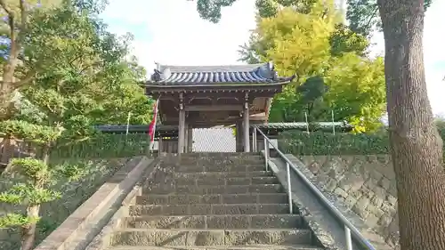 歓喜寺の山門