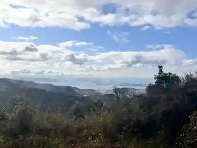 木華佐久耶比咩神社の{uncategorized: "未分類", other: "その他", undefined: "問題あり", building: "その他建物", grave: "お墓", sacred_gate: "鳥居", guardian: "狛犬", statue: "像", buddha: "仏像", history: "歴史", nature: "自然", garden: "庭園", animal: "動物", pagoda: "塔", temizu: "手水舎", mountain_gate: "山門・神門", sanctuary: "本殿・本堂", subordinate: "末社・摂社", art: "芸術", scenery: "景色", jizo: "地蔵", ema: "絵馬", goshuin: "御朱印", omikuji: "おみくじ", items: "授与品その他", amulet: "お守り", goshuincho: "御朱印帳", eats: "食事", festival: "お祭り", votive_dance: "神楽", shichigosan: "七五三参", wedding: "結婚式", experience: "体験その他", initially: "初詣", around: "周辺", anti_infection: "感染症対策"}