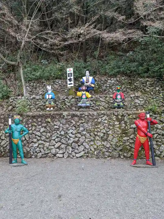 桃太郎神社(栗栖)の狛犬