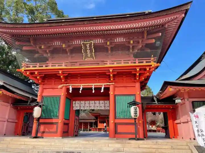 富士山本宮浅間大社の山門・神門