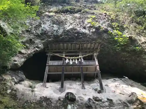 岩屋神社の末社