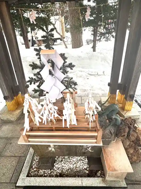 西野神社の{uncategorized: "未分類", other: "その他", undefined: "問題あり", building: "その他建物", grave: "お墓", sacred_gate: "鳥居", guardian: "狛犬", statue: "像", buddha: "仏像", history: "歴史", nature: "自然", garden: "庭園", animal: "動物", pagoda: "塔", temizu: "手水舎", mountain_gate: "山門・神門", sanctuary: "本殿・本堂", subordinate: "末社・摂社", art: "芸術", scenery: "景色", jizo: "地蔵", ema: "絵馬", goshuin: "御朱印", omikuji: "おみくじ", items: "授与品その他", amulet: "お守り", goshuincho: "御朱印帳", eats: "食事", festival: "お祭り", votive_dance: "神楽", shichigosan: "七五三参", wedding: "結婚式", experience: "体験その他", initially: "初詣", around: "周辺", anti_infection: "感染症対策"}