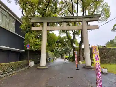 和歌山縣護國神社の{uncategorized: "未分類", other: "その他", undefined: "問題あり", building: "その他建物", grave: "お墓", sacred_gate: "鳥居", guardian: "狛犬", statue: "像", buddha: "仏像", history: "歴史", nature: "自然", garden: "庭園", animal: "動物", pagoda: "塔", temizu: "手水舎", mountain_gate: "山門・神門", sanctuary: "本殿・本堂", subordinate: "末社・摂社", art: "芸術", scenery: "景色", jizo: "地蔵", ema: "絵馬", goshuin: "御朱印", omikuji: "おみくじ", items: "授与品その他", amulet: "お守り", goshuincho: "御朱印帳", eats: "食事", festival: "お祭り", votive_dance: "神楽", shichigosan: "七五三参", wedding: "結婚式", experience: "体験その他", initially: "初詣", around: "周辺", anti_infection: "感染症対策"}