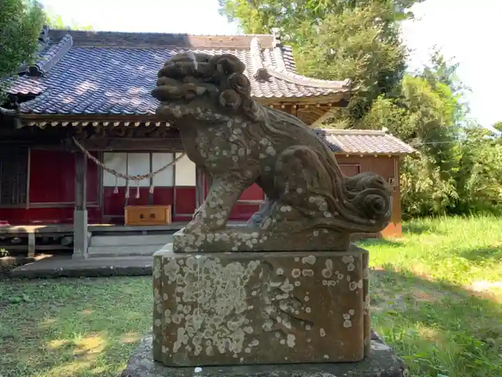 神明神社の狛犬