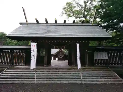 千歳神社の山門・神門