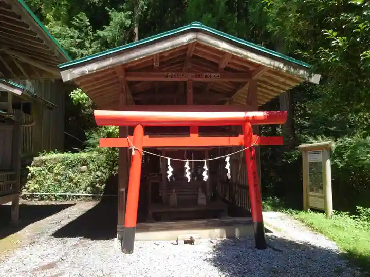 吾那神社の末社・摂社