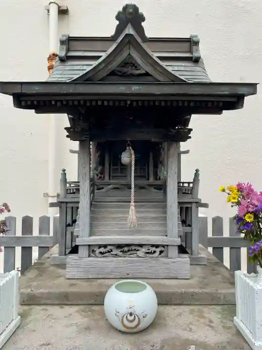 小田急豊川稲荷の{uncategorized: "未分類", other: "その他", undefined: "問題あり", building: "その他建物", grave: "お墓", sacred_gate: "鳥居", guardian: "狛犬", statue: "像", buddha: "仏像", history: "歴史", nature: "自然", garden: "庭園", animal: "動物", pagoda: "塔", temizu: "手水舎", mountain_gate: "山門・神門", sanctuary: "本殿・本堂", subordinate: "末社・摂社", art: "芸術", scenery: "景色", jizo: "地蔵", ema: "絵馬", goshuin: "御朱印", omikuji: "おみくじ", items: "授与品その他", amulet: "お守り", goshuincho: "御朱印帳", eats: "食事", festival: "お祭り", votive_dance: "神楽", shichigosan: "七五三参", wedding: "結婚式", experience: "体験その他", initially: "初詣", around: "周辺", anti_infection: "感染症対策"}