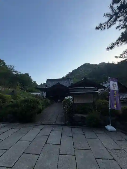 長谷寺の{uncategorized: "未分類", other: "その他", undefined: "問題あり", building: "その他建物", grave: "お墓", sacred_gate: "鳥居", guardian: "狛犬", statue: "像", buddha: "仏像", history: "歴史", nature: "自然", garden: "庭園", animal: "動物", pagoda: "塔", temizu: "手水舎", mountain_gate: "山門・神門", sanctuary: "本殿・本堂", subordinate: "末社・摂社", art: "芸術", scenery: "景色", jizo: "地蔵", ema: "絵馬", goshuin: "御朱印", omikuji: "おみくじ", items: "授与品その他", amulet: "お守り", goshuincho: "御朱印帳", eats: "食事", festival: "お祭り", votive_dance: "神楽", shichigosan: "七五三参", wedding: "結婚式", experience: "体験その他", initially: "初詣", around: "周辺", anti_infection: "感染症対策"}