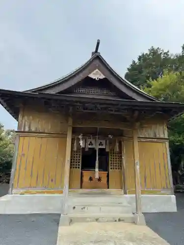 天手長男神社の{uncategorized: "未分類", other: "その他", undefined: "問題あり", building: "その他建物", grave: "お墓", sacred_gate: "鳥居", guardian: "狛犬", statue: "像", buddha: "仏像", history: "歴史", nature: "自然", garden: "庭園", animal: "動物", pagoda: "塔", temizu: "手水舎", mountain_gate: "山門・神門", sanctuary: "本殿・本堂", subordinate: "末社・摂社", art: "芸術", scenery: "景色", jizo: "地蔵", ema: "絵馬", goshuin: "御朱印", omikuji: "おみくじ", items: "授与品その他", amulet: "お守り", goshuincho: "御朱印帳", eats: "食事", festival: "お祭り", votive_dance: "神楽", shichigosan: "七五三参", wedding: "結婚式", experience: "体験その他", initially: "初詣", around: "周辺", anti_infection: "感染症対策"}
