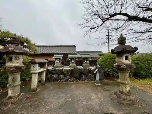 堤治神社の末社