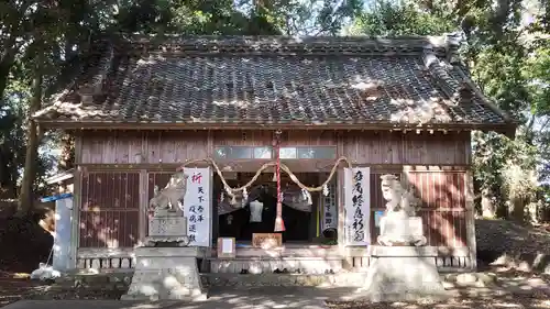 三輪神社の本殿