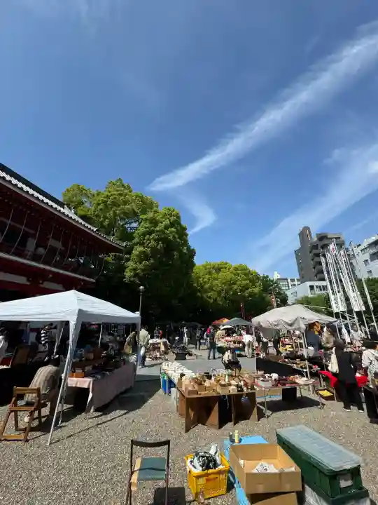 大須観音 (北野山真福寺宝生院)の{uncategorized: "未分類", other: "その他", undefined: "問題あり", building: "その他建物", grave: "お墓", sacred_gate: "鳥居", guardian: "狛犬", statue: "像", buddha: "仏像", history: "歴史", nature: "自然", garden: "庭園", animal: "動物", pagoda: "塔", temizu: "手水舎", mountain_gate: "山門・神門", sanctuary: "本殿・本堂", subordinate: "末社・摂社", art: "芸術", scenery: "景色", jizo: "地蔵", ema: "絵馬", goshuin: "御朱印", omikuji: "おみくじ", items: "授与品その他", amulet: "お守り", goshuincho: "御朱印帳", eats: "食事", festival: "お祭り", votive_dance: "神楽", shichigosan: "七五三参", wedding: "結婚式", experience: "体験その他", initially: "初詣", around: "周辺", anti_infection: "感染症対策"}