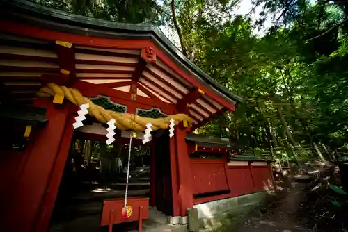 日光二荒山神社中宮祠の山門・神門