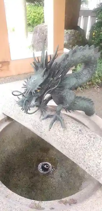 鶴見神社の手水舎