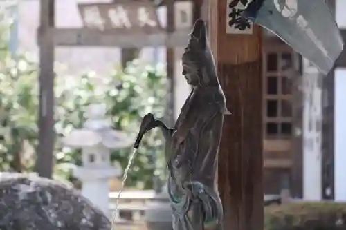 野坂寺の手水舎