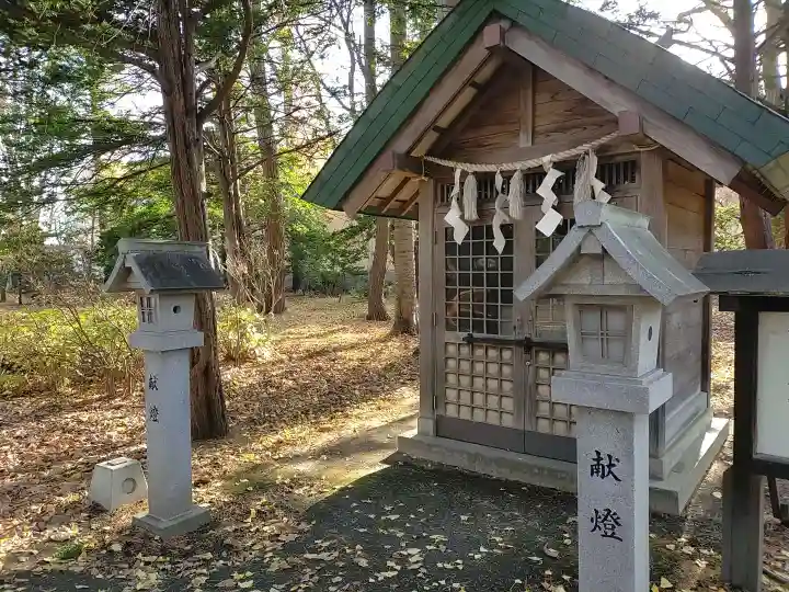 信濃神社の末社・摂社