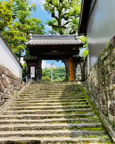 瀧山寺の山門・神門