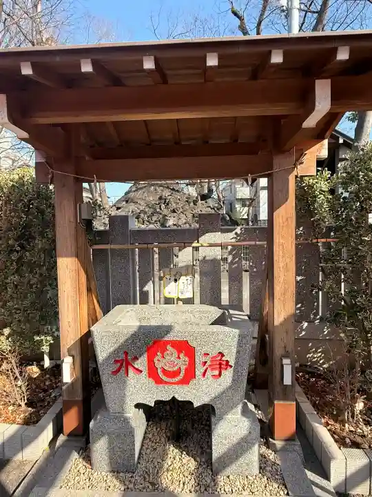 久助稲荷神社の{uncategorized: "未分類", other: "その他", undefined: "問題あり", building: "その他建物", grave: "お墓", sacred_gate: "鳥居", guardian: "狛犬", statue: "像", buddha: "仏像", history: "歴史", nature: "自然", garden: "庭園", animal: "動物", pagoda: "塔", temizu: "手水舎", mountain_gate: "山門・神門", sanctuary: "本殿・本堂", subordinate: "末社・摂社", art: "芸術", scenery: "景色", jizo: "地蔵", ema: "絵馬", goshuin: "御朱印", omikuji: "おみくじ", items: "授与品その他", amulet: "お守り", goshuincho: "御朱印帳", eats: "食事", festival: "お祭り", votive_dance: "神楽", shichigosan: "七五三参", wedding: "結婚式", experience: "体験その他", initially: "初詣", around: "周辺", anti_infection: "感染症対策"}