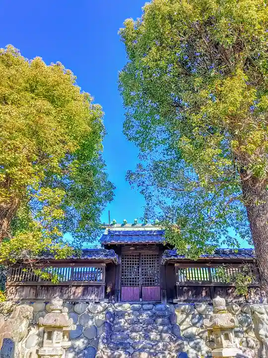 白山社の本殿・本堂