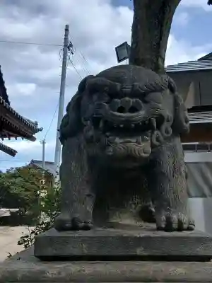 三島八幡神社の{uncategorized: "未分類", other: "その他", undefined: "問題あり", building: "その他建物", grave: "お墓", sacred_gate: "鳥居", guardian: "狛犬", statue: "像", buddha: "仏像", history: "歴史", nature: "自然", garden: "庭園", animal: "動物", pagoda: "塔", temizu: "手水舎", mountain_gate: "山門・神門", sanctuary: "本殿・本堂", subordinate: "末社・摂社", art: "芸術", scenery: "景色", jizo: "地蔵", ema: "絵馬", goshuin: "御朱印", omikuji: "おみくじ", items: "授与品その他", amulet: "お守り", goshuincho: "御朱印帳", eats: "食事", festival: "お祭り", votive_dance: "神楽", shichigosan: "七五三参", wedding: "結婚式", experience: "体験その他", initially: "初詣", around: "周辺", anti_infection: "感染症対策"}
