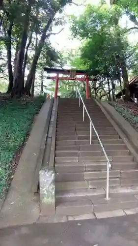 氷川女體神社の鳥居