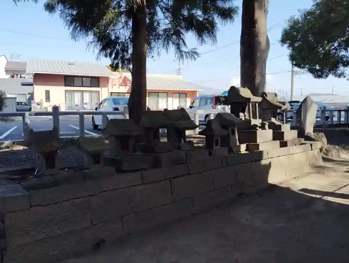 諏訪神社の末社・摂社