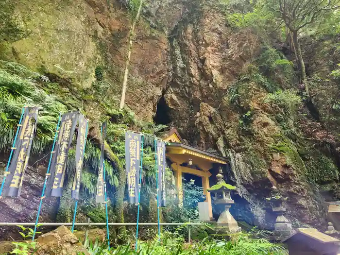 岩瀧寺の建物その他