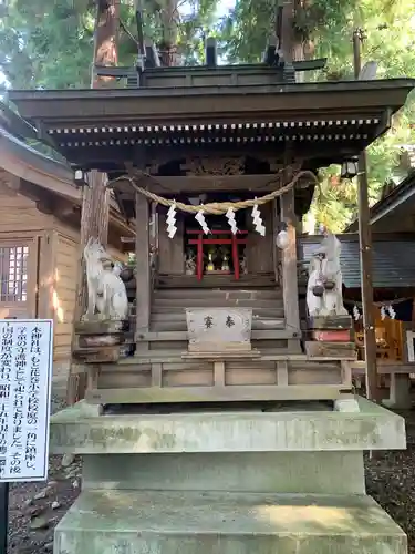 鳥谷崎神社の本殿・本堂