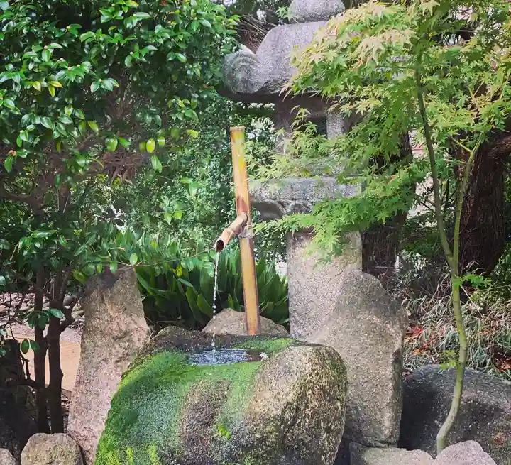 紅葉八幡宮の手水舎