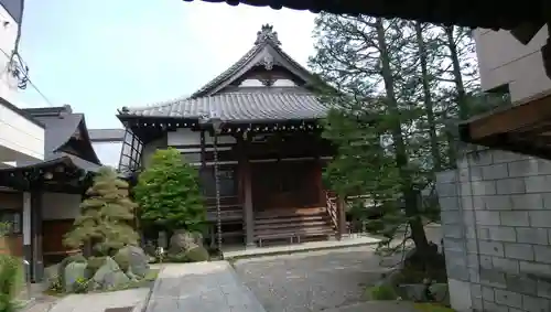 天眼寺の本殿・本堂