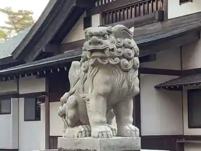 伊豆美神社の狛犬