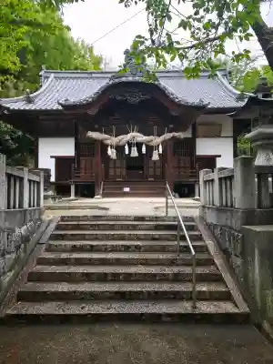 諸山積神社の{uncategorized: "未分類", other: "その他", undefined: "問題あり", building: "その他建物", grave: "お墓", sacred_gate: "鳥居", guardian: "狛犬", statue: "像", buddha: "仏像", history: "歴史", nature: "自然", garden: "庭園", animal: "動物", pagoda: "塔", temizu: "手水舎", mountain_gate: "山門・神門", sanctuary: "本殿・本堂", subordinate: "末社・摂社", art: "芸術", scenery: "景色", jizo: "地蔵", ema: "絵馬", goshuin: "御朱印", omikuji: "おみくじ", items: "授与品その他", amulet: "お守り", goshuincho: "御朱印帳", eats: "食事", festival: "お祭り", votive_dance: "神楽", shichigosan: "七五三参", wedding: "結婚式", experience: "体験その他", initially: "初詣", around: "周辺", anti_infection: "感染症対策"}