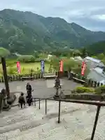 青岸渡寺の{uncategorized: "未分類", other: "その他", undefined: "問題あり", building: "その他建物", grave: "お墓", sacred_gate: "鳥居", guardian: "狛犬", statue: "像", buddha: "仏像", history: "歴史", nature: "自然", garden: "庭園", animal: "動物", pagoda: "塔", temizu: "手水舎", mountain_gate: "山門・神門", sanctuary: "本殿・本堂", subordinate: "末社・摂社", art: "芸術", scenery: "景色", jizo: "地蔵", ema: "絵馬", goshuin: "御朱印", omikuji: "おみくじ", items: "授与品その他", amulet: "お守り", goshuincho: "御朱印帳", eats: "食事", festival: "お祭り", votive_dance: "神楽", shichigosan: "七五三参", wedding: "結婚式", experience: "体験その他", initially: "初詣", around: "周辺", anti_infection: "感染症対策"}
