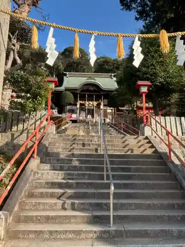 足立山妙見宮（御祖神社）の{uncategorized: "未分類", other: "その他", undefined: "問題あり", building: "その他建物", grave: "お墓", sacred_gate: "鳥居", guardian: "狛犬", statue: "像", buddha: "仏像", history: "歴史", nature: "自然", garden: "庭園", animal: "動物", pagoda: "塔", temizu: "手水舎", mountain_gate: "山門・神門", sanctuary: "本殿・本堂", subordinate: "末社・摂社", art: "芸術", scenery: "景色", jizo: "地蔵", ema: "絵馬", goshuin: "御朱印", omikuji: "おみくじ", items: "授与品その他", amulet: "お守り", goshuincho: "御朱印帳", eats: "食事", festival: "お祭り", votive_dance: "神楽", shichigosan: "七五三参", wedding: "結婚式", experience: "体験その他", initially: "初詣", around: "周辺", anti_infection: "感染症対策"}
