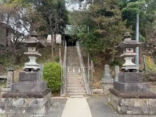 三嶋神社の{uncategorized: "未分類", other: "その他", undefined: "問題あり", building: "その他建物", grave: "お墓", sacred_gate: "鳥居", guardian: "狛犬", statue: "像", buddha: "仏像", history: "歴史", nature: "自然", garden: "庭園", animal: "動物", pagoda: "塔", temizu: "手水舎", mountain_gate: "山門・神門", sanctuary: "本殿・本堂", subordinate: "末社・摂社", art: "芸術", scenery: "景色", jizo: "地蔵", ema: "絵馬", goshuin: "御朱印", omikuji: "おみくじ", items: "授与品その他", amulet: "お守り", goshuincho: "御朱印帳", eats: "食事", festival: "お祭り", votive_dance: "神楽", shichigosan: "七五三参", wedding: "結婚式", experience: "体験その他", initially: "初詣", around: "周辺", anti_infection: "感染症対策"}