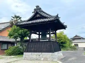 陽光寺の{uncategorized: "未分類", other: "その他", undefined: "問題あり", building: "その他建物", grave: "お墓", sacred_gate: "鳥居", guardian: "狛犬", statue: "像", buddha: "仏像", history: "歴史", nature: "自然", garden: "庭園", animal: "動物", pagoda: "塔", temizu: "手水舎", mountain_gate: "山門・神門", sanctuary: "本殿・本堂", subordinate: "末社・摂社", art: "芸術", scenery: "景色", jizo: "地蔵", ema: "絵馬", goshuin: "御朱印", omikuji: "おみくじ", items: "授与品その他", amulet: "お守り", goshuincho: "御朱印帳", eats: "食事", festival: "お祭り", votive_dance: "神楽", shichigosan: "七五三参", wedding: "結婚式", experience: "体験その他", initially: "初詣", around: "周辺", anti_infection: "感染症対策"}