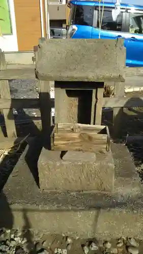 山の神・庚甲供養塔の本殿・本堂