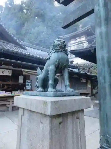 宝山寺の狛犬