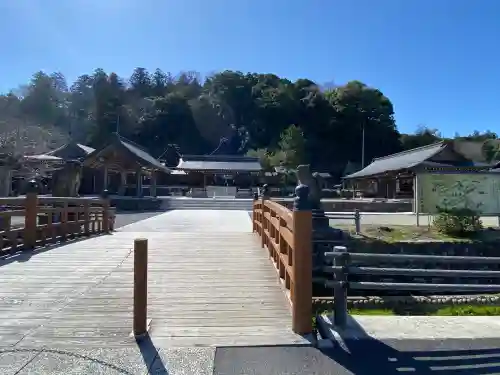 佐太神社の{uncategorized: "未分類", other: "その他", undefined: "問題あり", building: "その他建物", grave: "お墓", sacred_gate: "鳥居", guardian: "狛犬", statue: "像", buddha: "仏像", history: "歴史", nature: "自然", garden: "庭園", animal: "動物", pagoda: "塔", temizu: "手水舎", mountain_gate: "山門・神門", sanctuary: "本殿・本堂", subordinate: "末社・摂社", art: "芸術", scenery: "景色", jizo: "地蔵", ema: "絵馬", goshuin: "御朱印", omikuji: "おみくじ", items: "授与品その他", amulet: "お守り", goshuincho: "御朱印帳", eats: "食事", festival: "お祭り", votive_dance: "神楽", shichigosan: "七五三参", wedding: "結婚式", experience: "体験その他", initially: "初詣", around: "周辺", anti_infection: "感染症対策"}