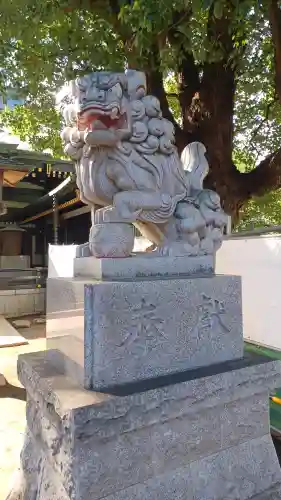 穴八幡宮の狛犬