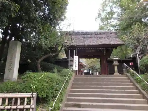 深大寺の山門・神門